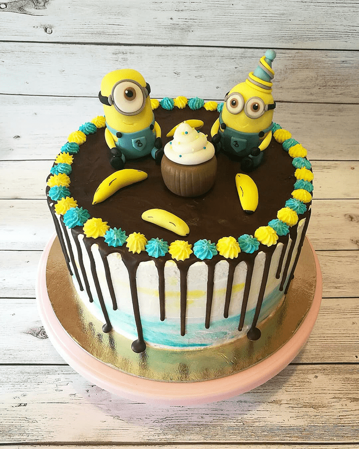 Magnetic Minions Cake