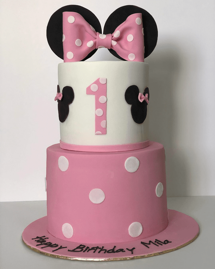 Alluring Minnie Mouse Cake