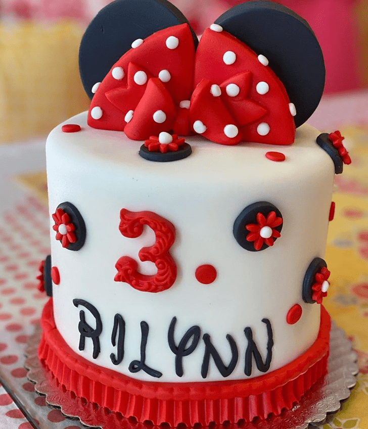 Marvelous Minnie Mouse Cake