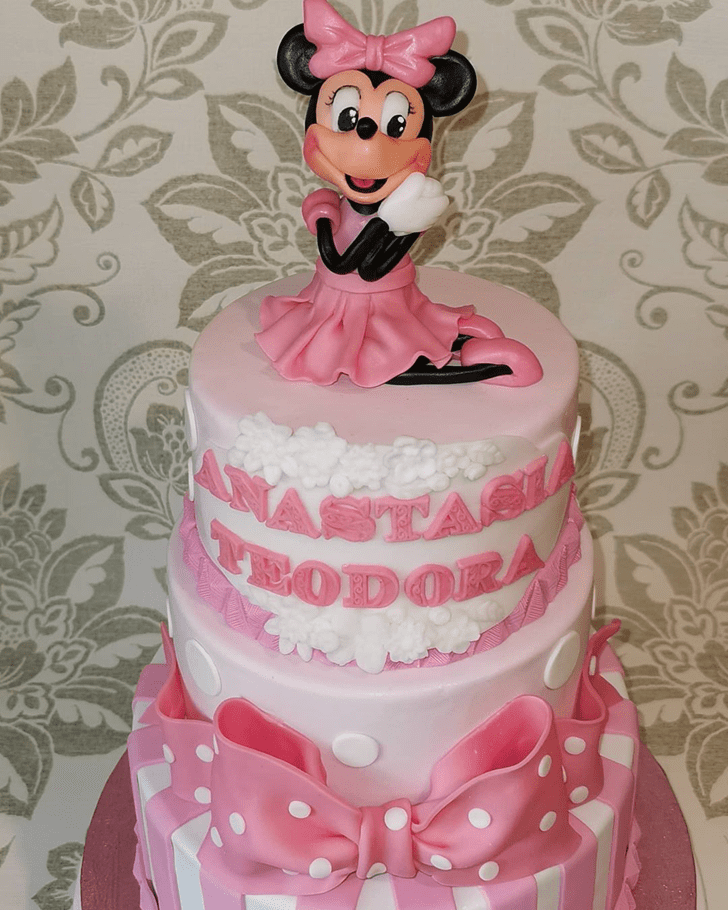 Splendid Minnie Mouse Cake