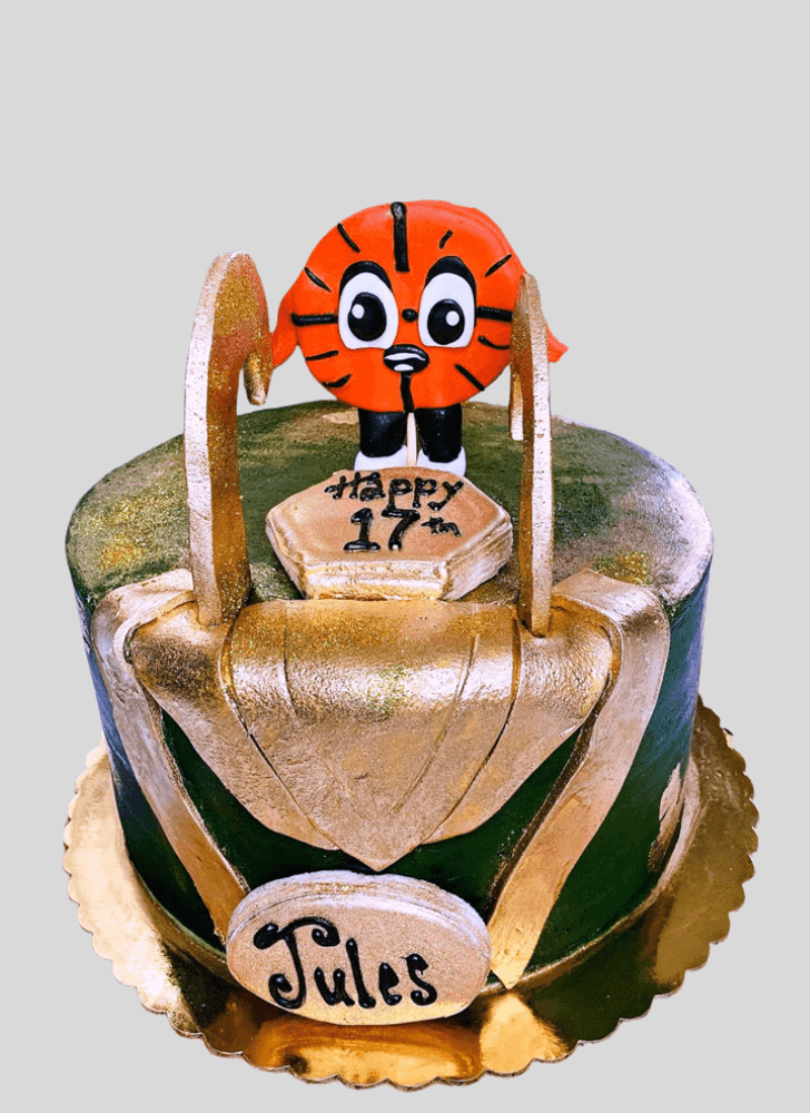 Bewitching Miss Minutes Cake