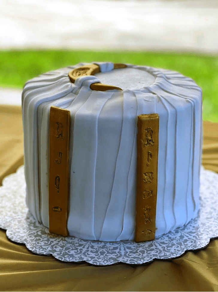 Moon Knight Gold White Cake