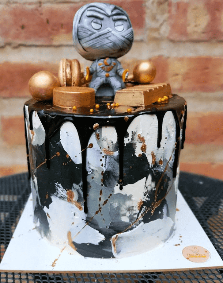 Moon Knight Gold Black White Cake