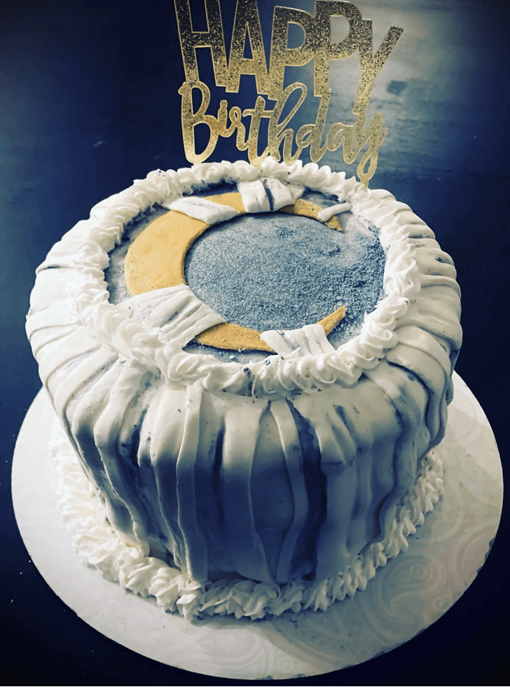 Moon Knight Chest Symbol Cake