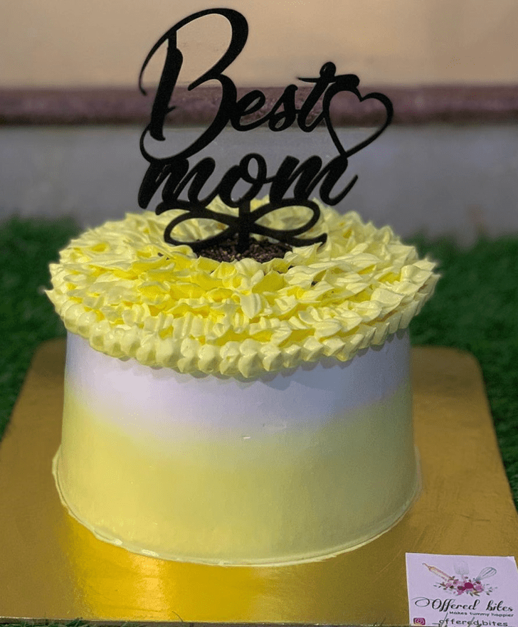 Admirable Mother Cake Design