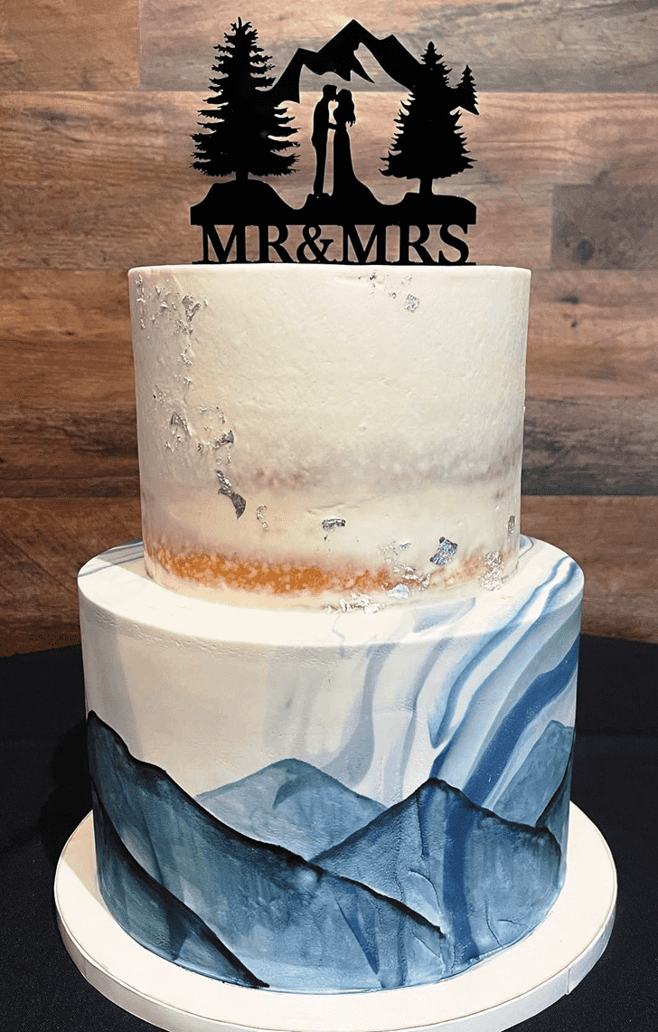 Lovely Mountain Cake Design