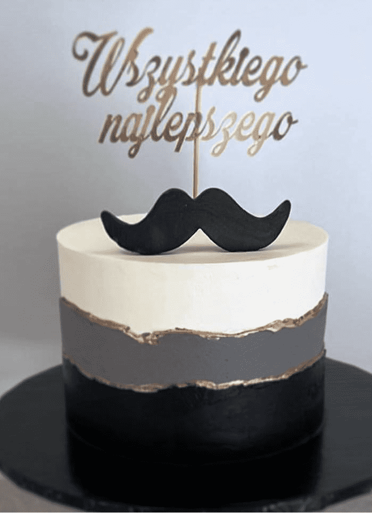 Grand Moustache Cake