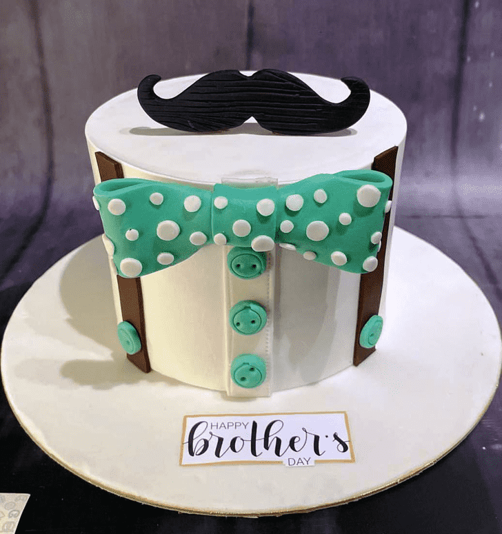 Shapely Moustache Cake