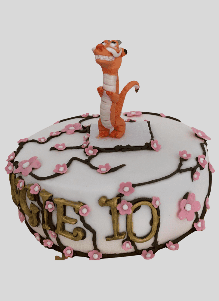 Grand Mushu Cake