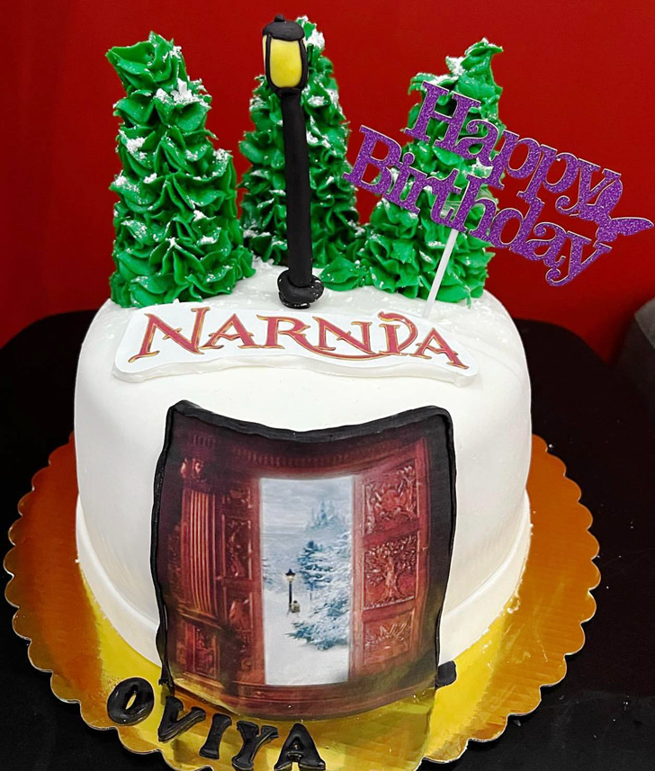 Fascinating Narnia Cake