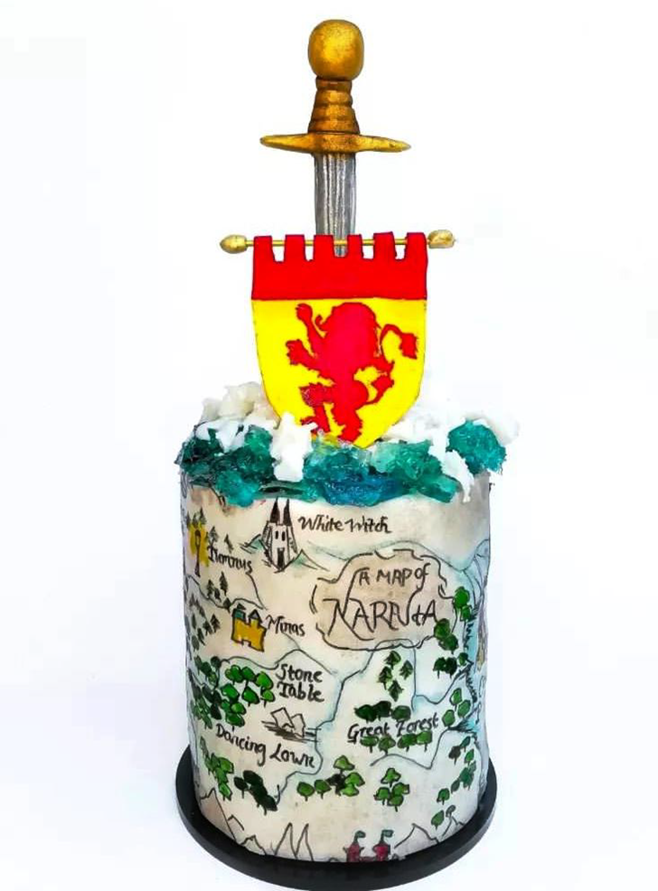 Inviting Narnia Cake