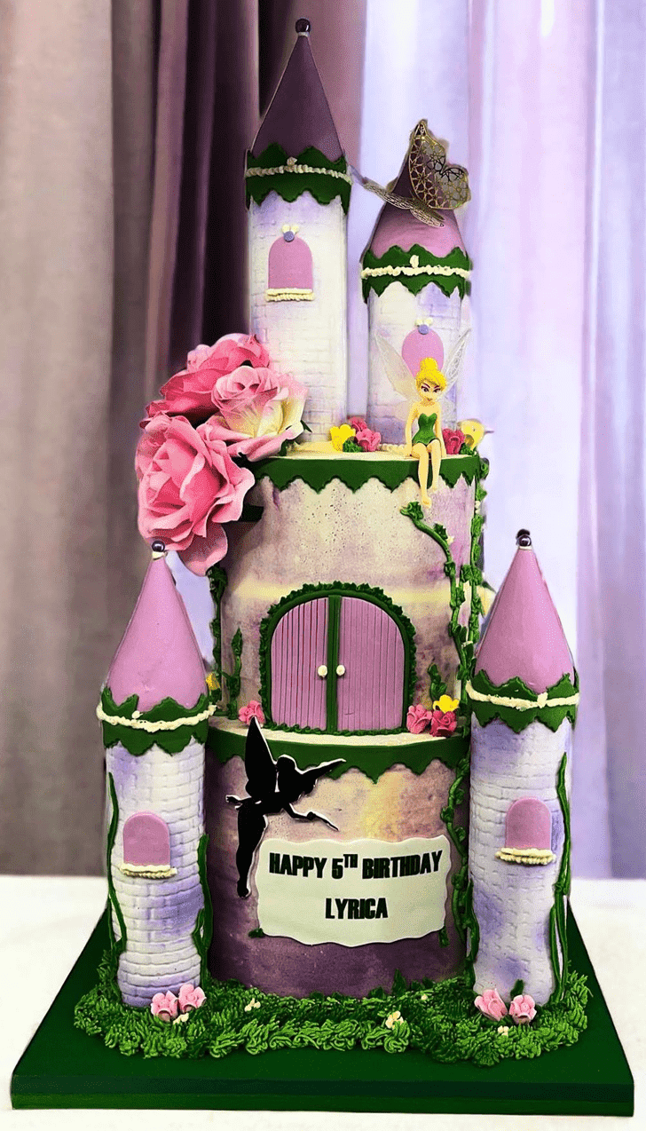 Charming New Castle Cake