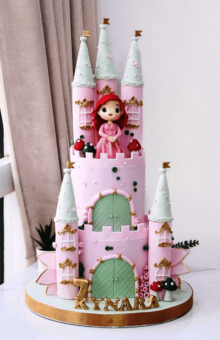 Elegant New Castle Cake