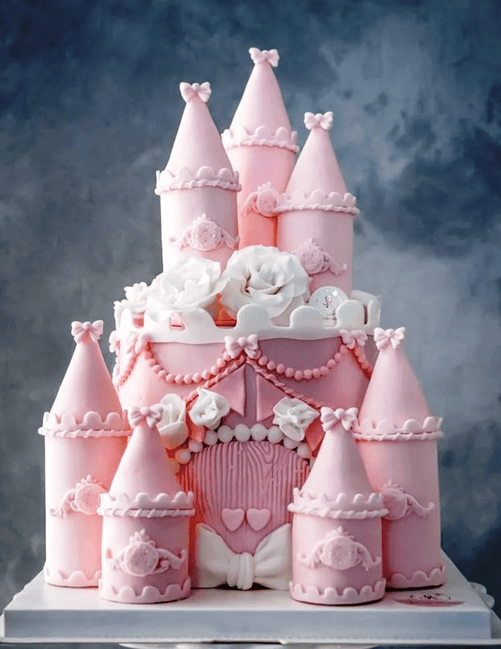 Exquisite New Castle Cake