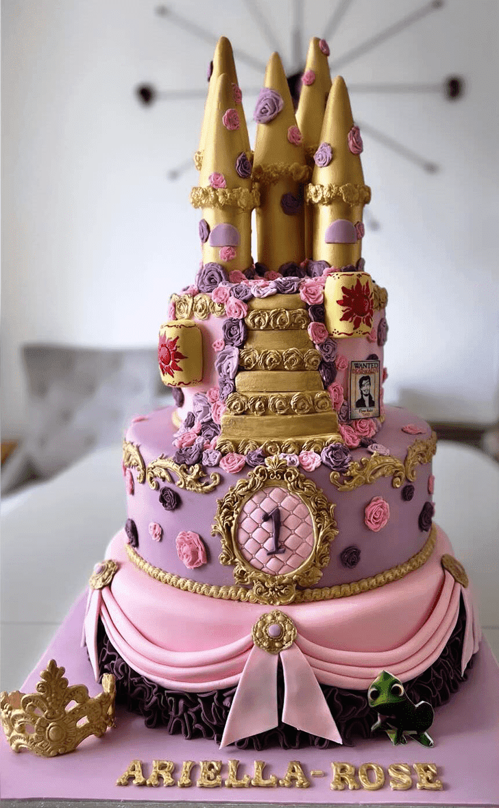 Inviting New Castle Cake