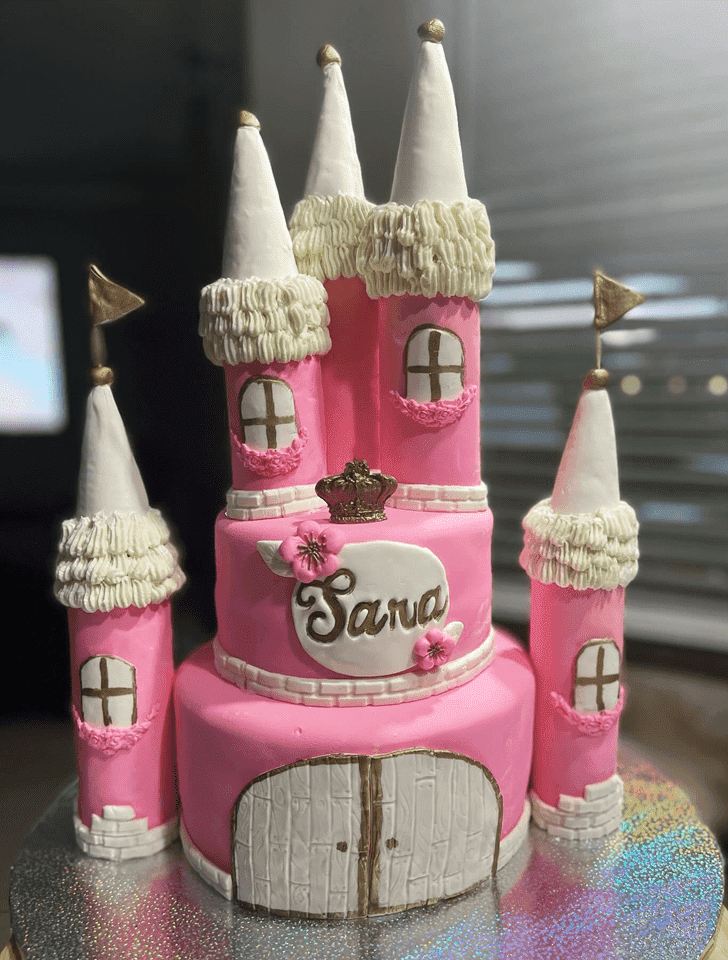 Resplendent New Castle Cake