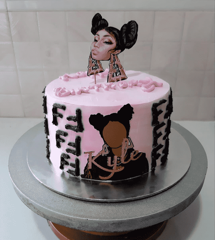 Pretty Nicki Minaj Cake