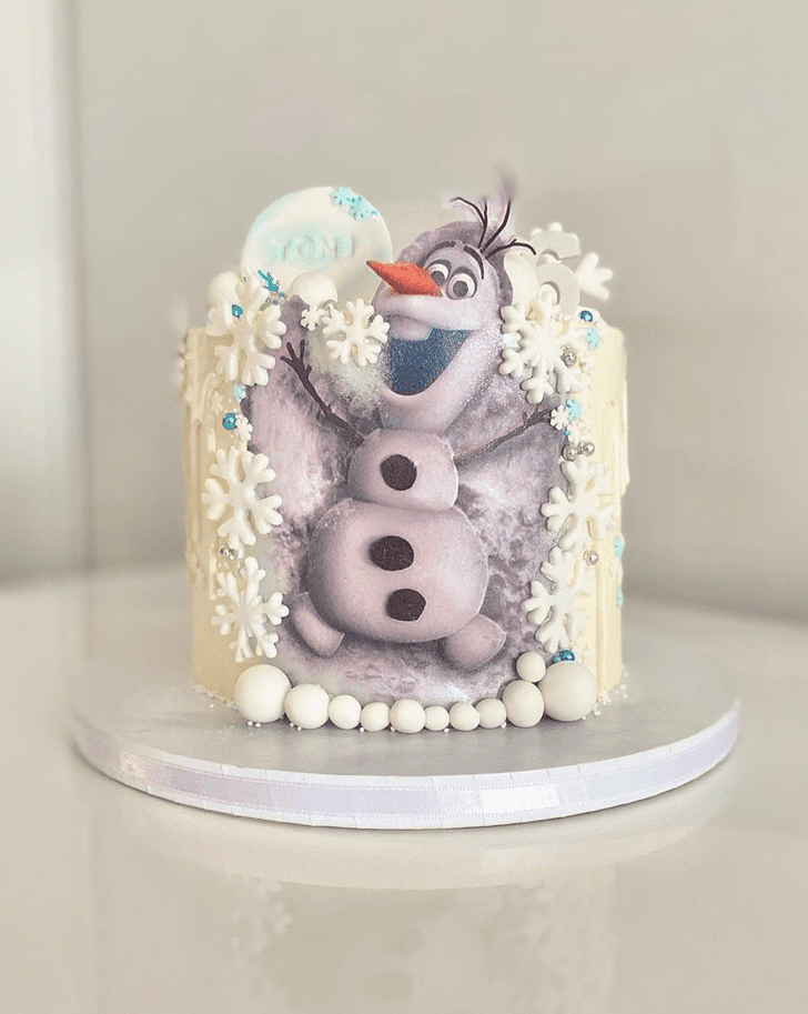 Enticing Olaf Cake