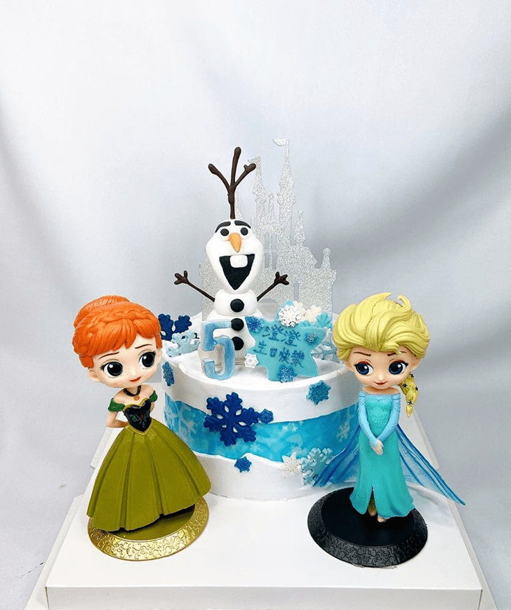 Wonderful Olaf Cake Design