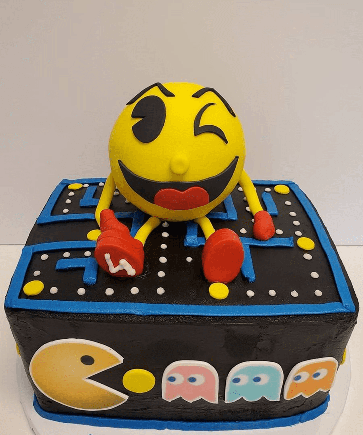 Comely PacMan Cake
