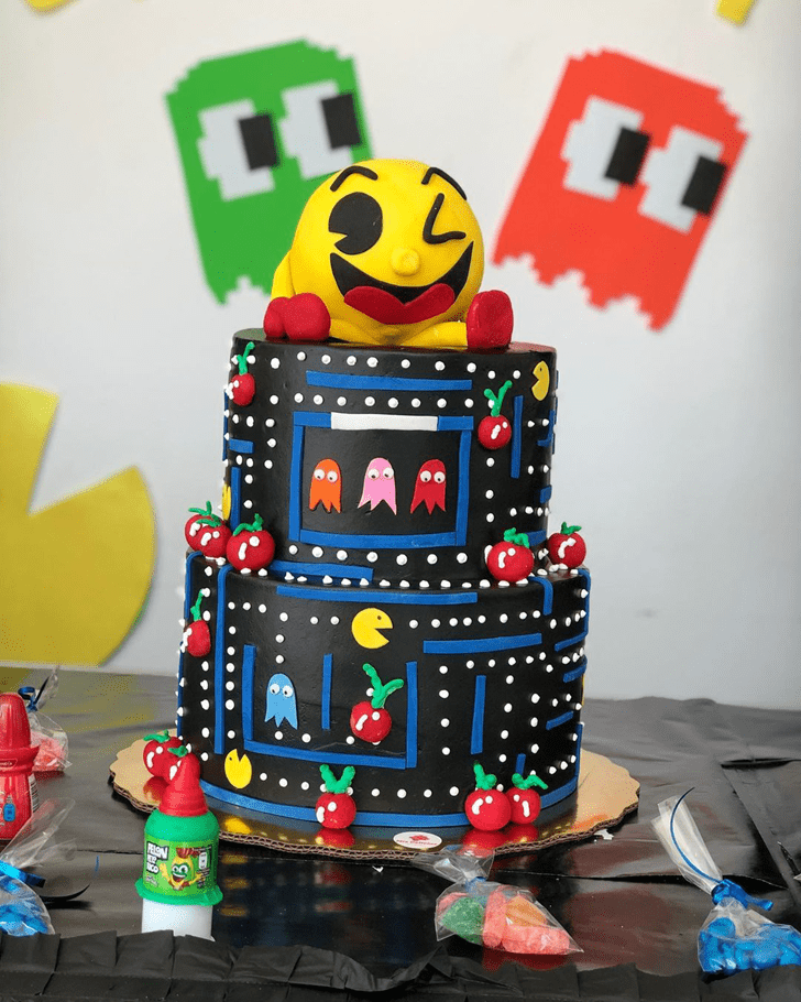 Inviting PacMan Cake