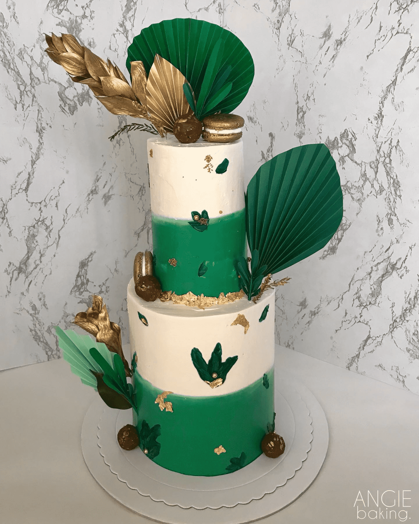 Superb Palm  Cake