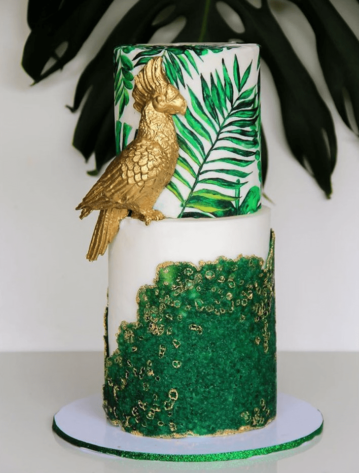 Admirable Parrot Cake Design