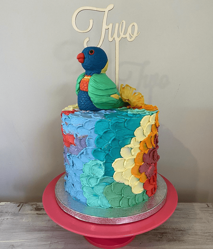 Elegant Parrot Cake