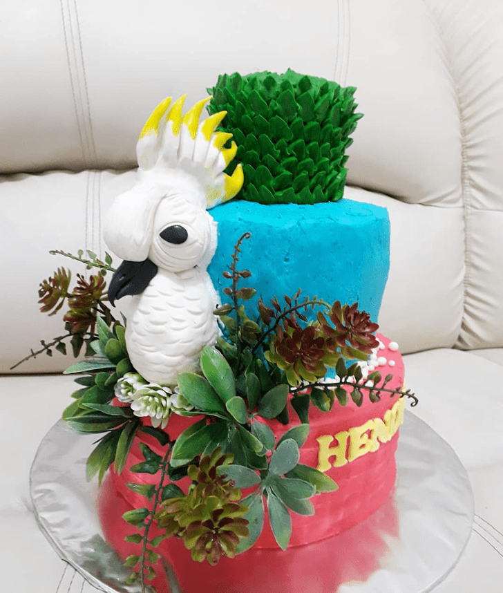 Enticing Parrot Cake