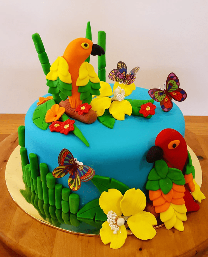 Graceful Parrot Cake