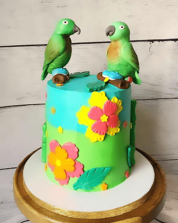 Splendid Parrot Cake