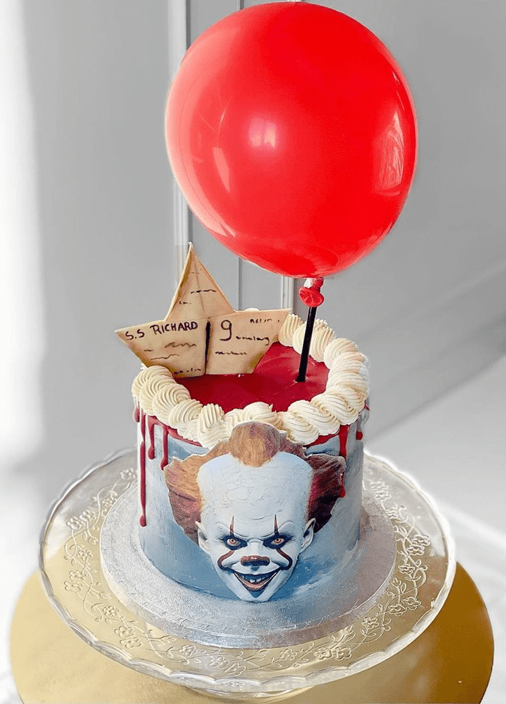 Magnetic Pennywise Cake