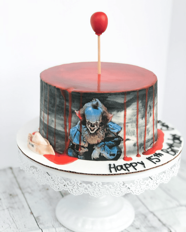 Magnificent Pennywise Cake
