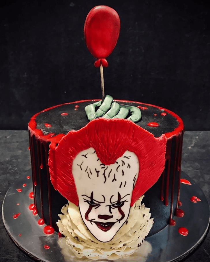Pretty Pennywise Cake