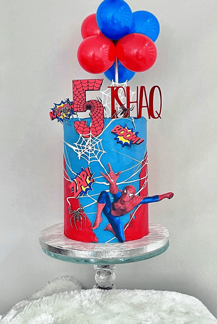 Comely Peter Parker Cake