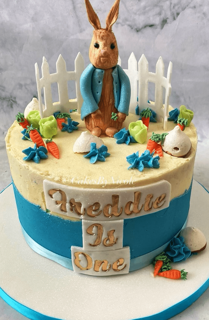 Fine Peter Rabbit Cake