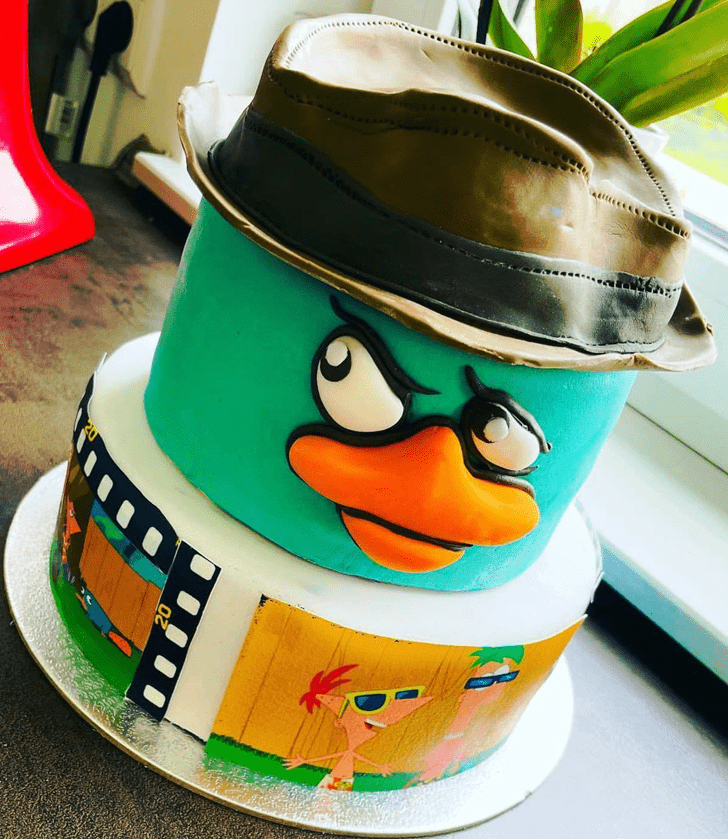 Good Looking Phineas and Ferb Cake
