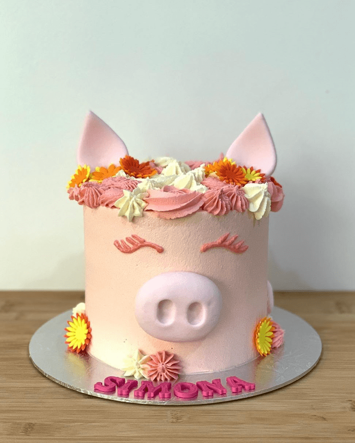 Captivating Pig Cake