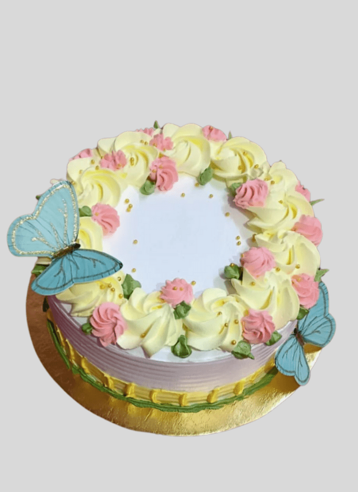 Cute Pineapple Cake