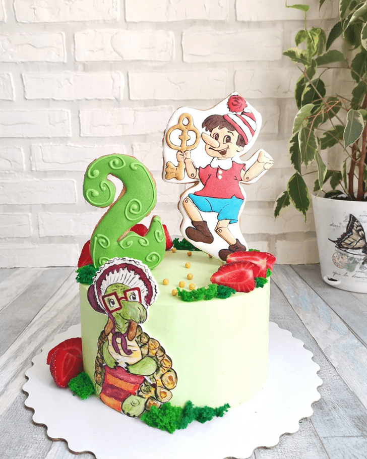 Comely  Pinocchio Cake