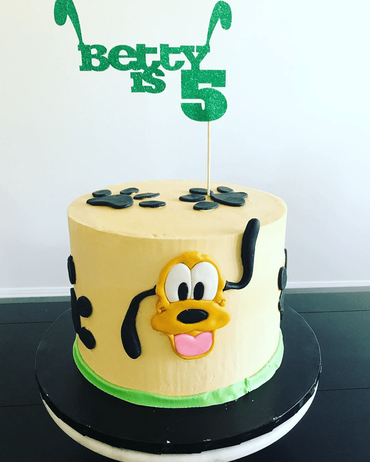Fair Disneys Pluto Cake