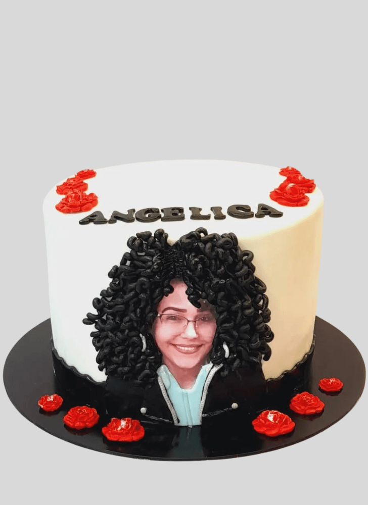 Delicate Pretty Woman Cake