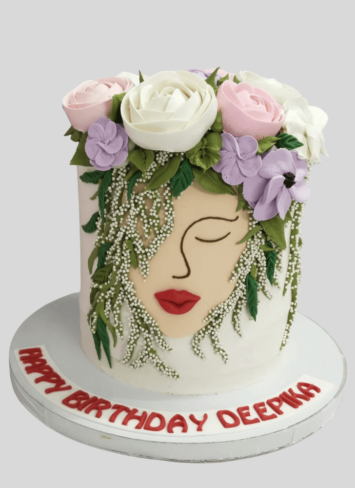 Inviting Pretty Woman Cake