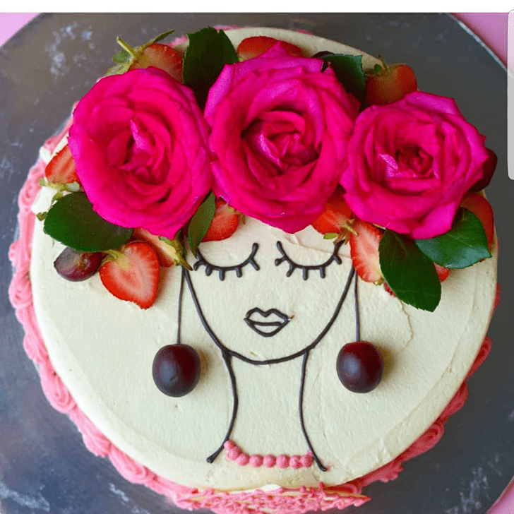 Comely Pretty Woman Cake