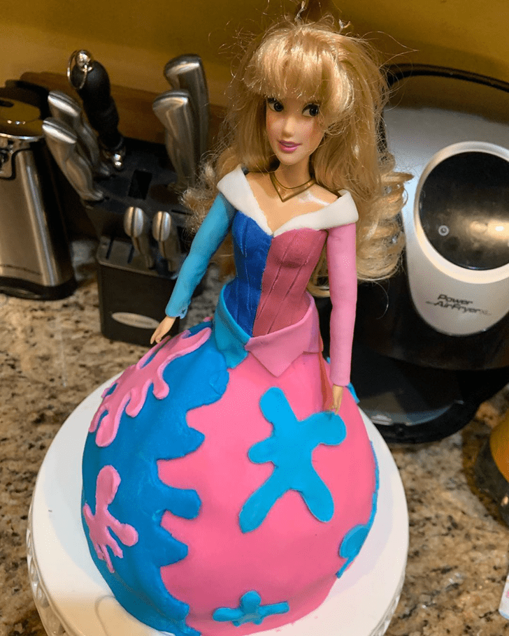 Comely Princess Aurora Cake