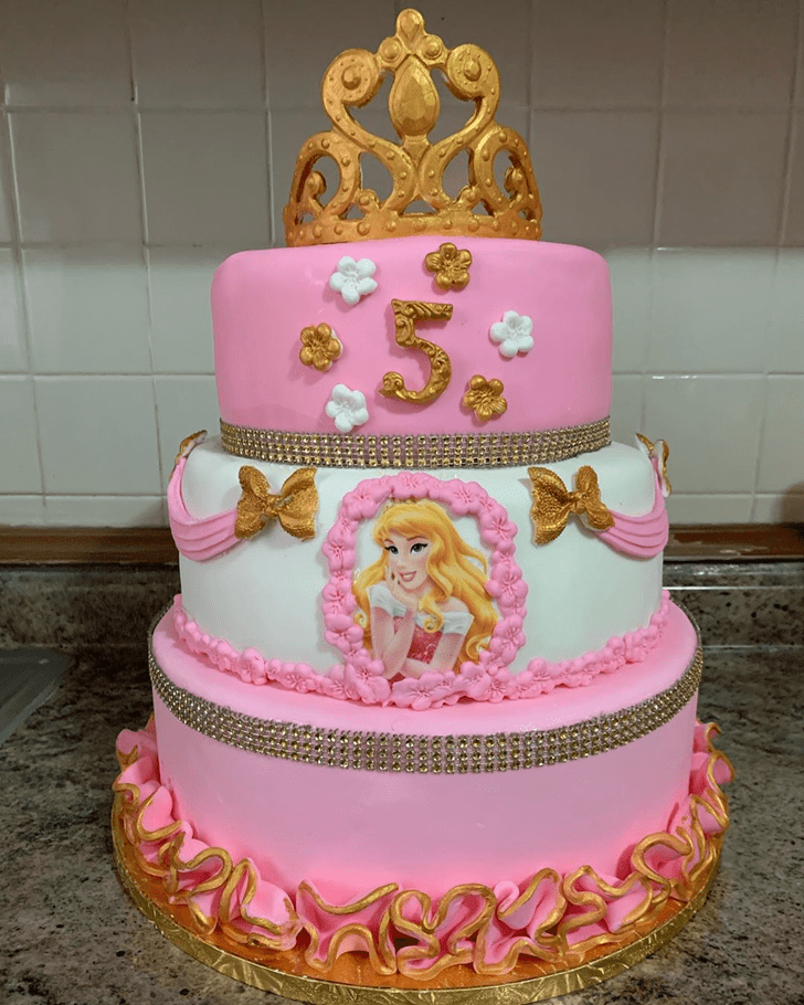Good Looking Princess Aurora Cake