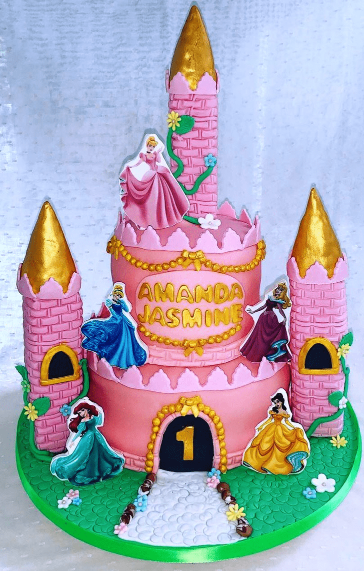 Comely Princess Castle Cake