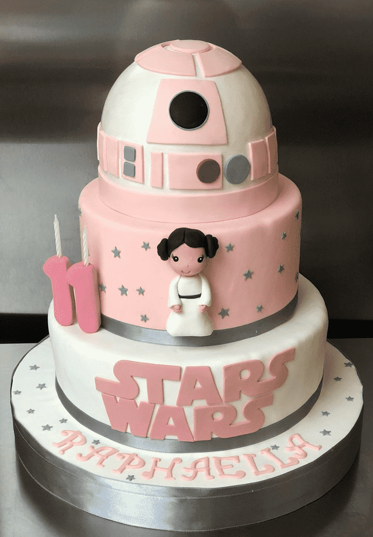 Beauteous Princess Leia Cake