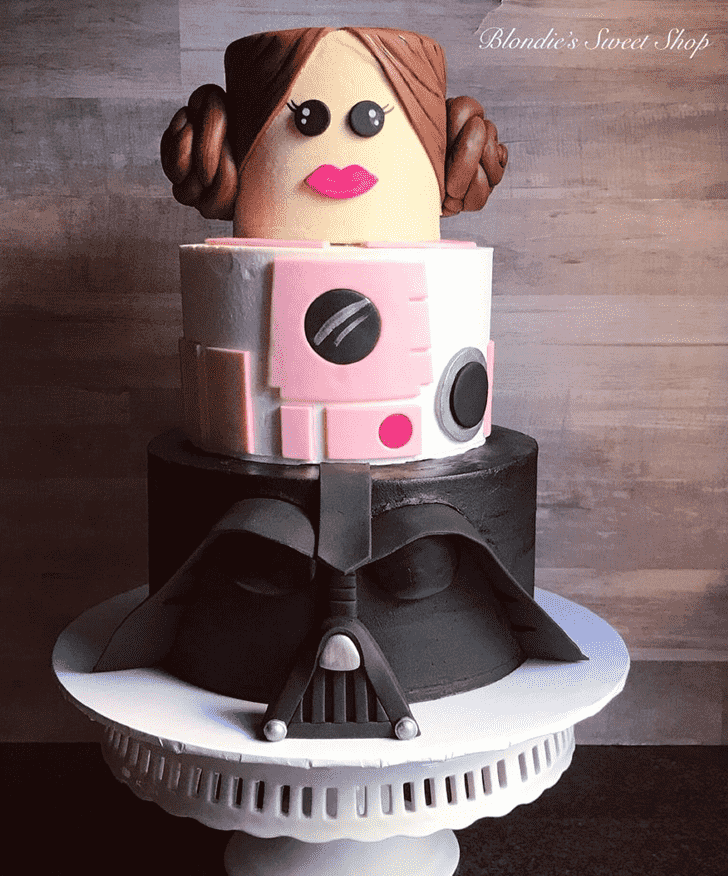 Mesmeric Princess Leia Cake