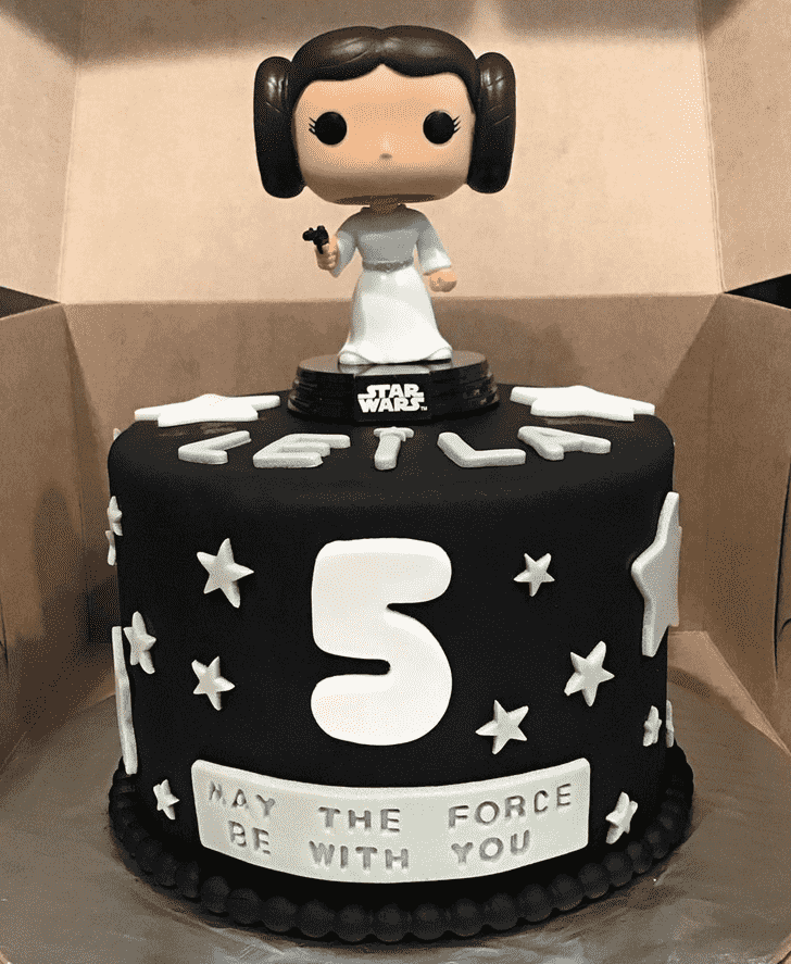 Shapely Princess Leia Cake